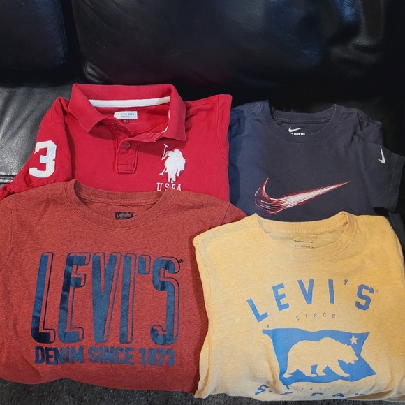 4 boys T Shirts size Medium in like new condition. - Picture 8 of 10